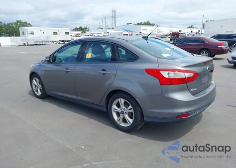 2014 Ford Focus Se z USA, uszkodzony, nr VIN 1FADP3F25EL154237